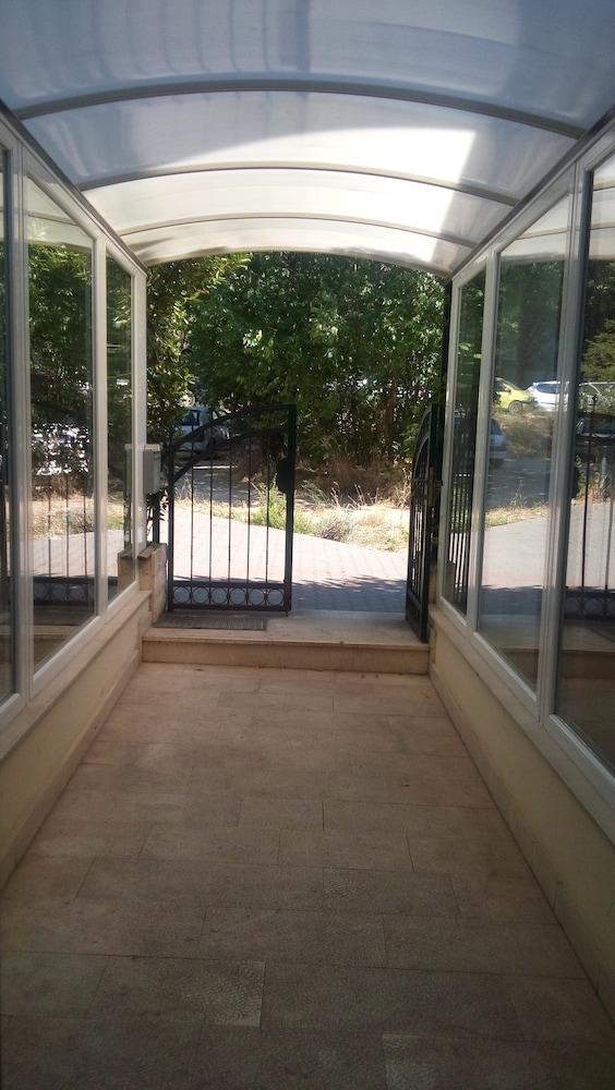 krevet i doručak Marjela 3*